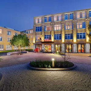 3* Otel The Match